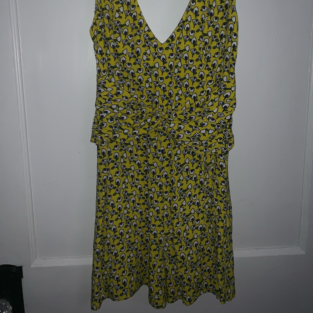 Floral romper! V neck!